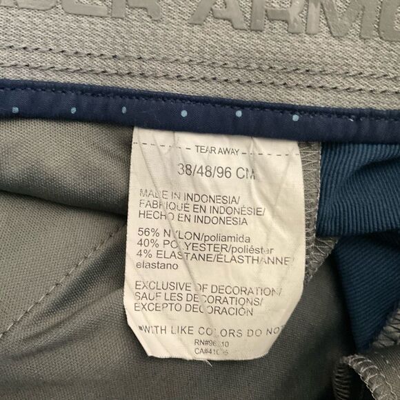 Under Armour Shorts Mens 38 Blue Polka Dot Casual Golf Performance Chino 10,5” - Picture 6 of 7